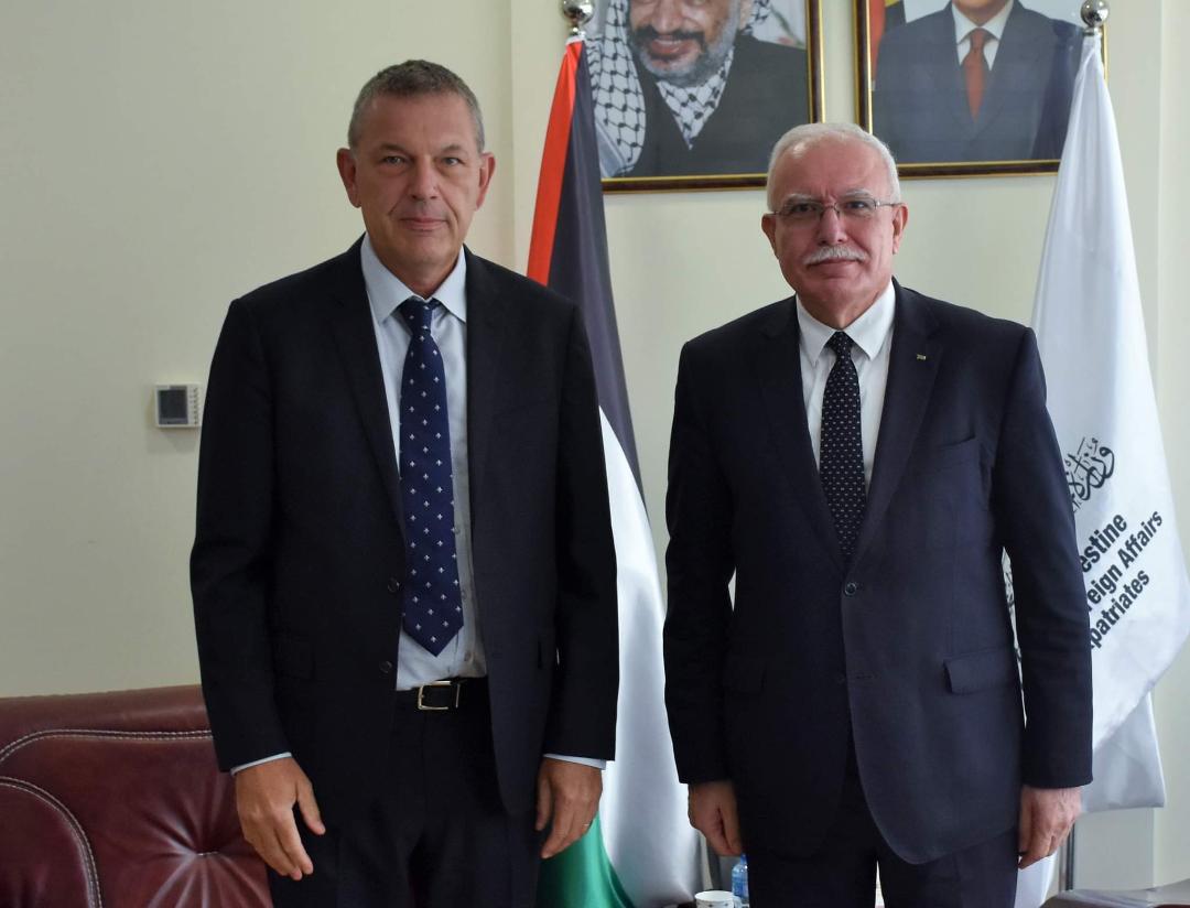 المالكي خلال لقائه مفوض عام "الأونروا" فيليب لازاريني